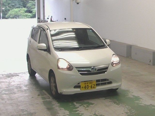 1034 DAIHATSU MIRA E S LA310S 2011 г. (ARAI Sendai)